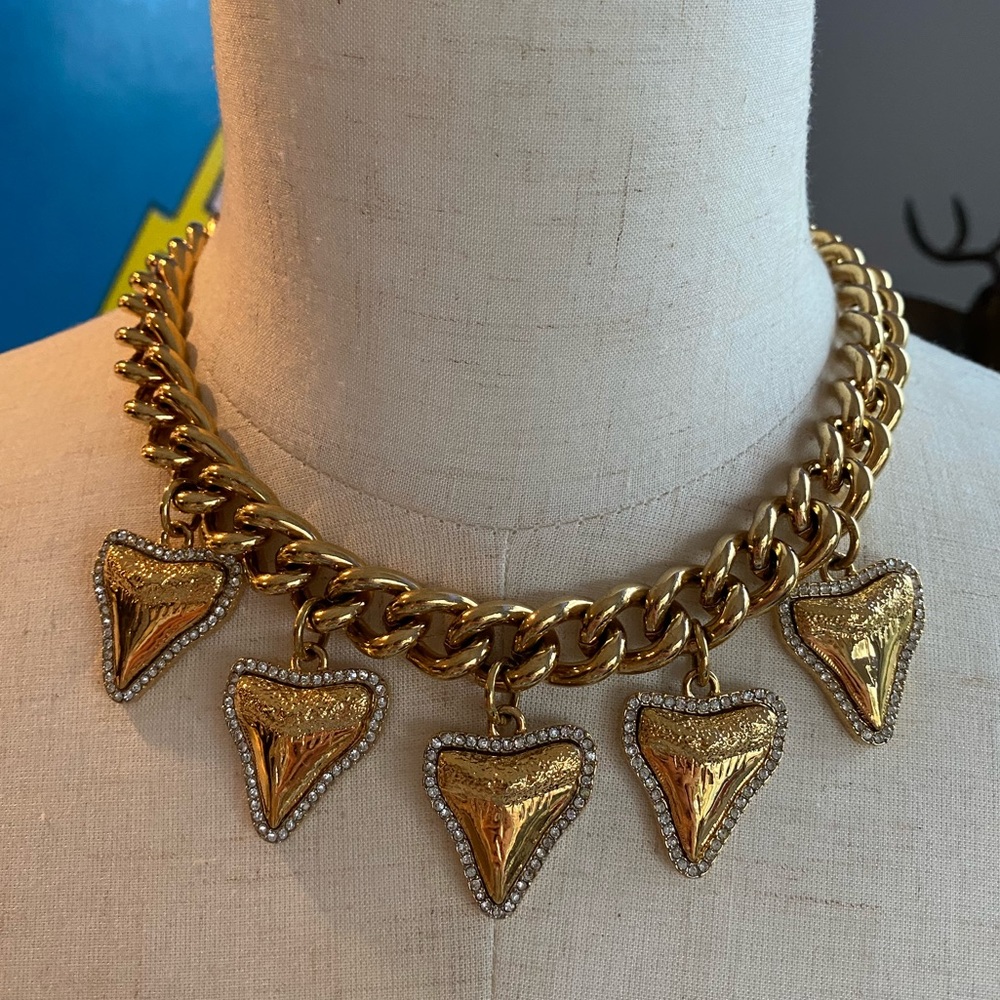 Juicy Gold Chain Shark Tooth Rhinestone Necklace